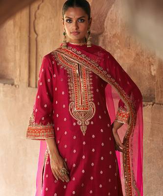Hot pink embroidered chanderi silk kurta set 4