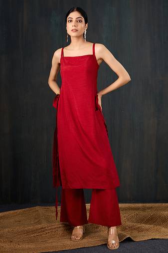Red plain dola silk kurta set