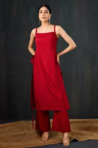 Red plain dola silk kurta set