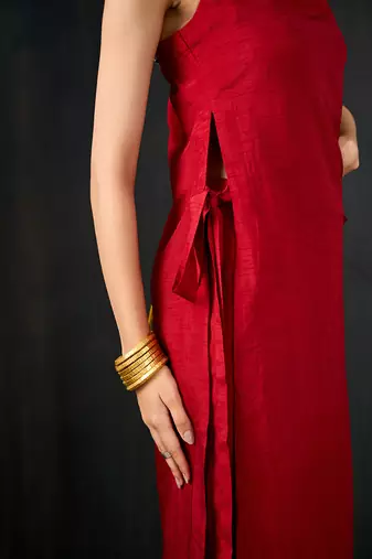 Red plain dola silk kurta set
