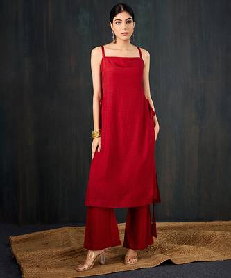 Red plain dola silk kurta set 5