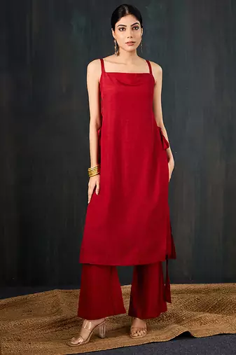 Red plain dola silk kurta set