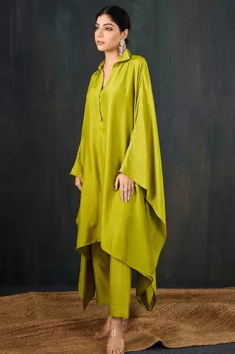 Green plain dola silk kaftan