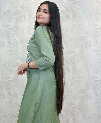 Green Women  Cotton Embroideredry Kurta With Pant 3