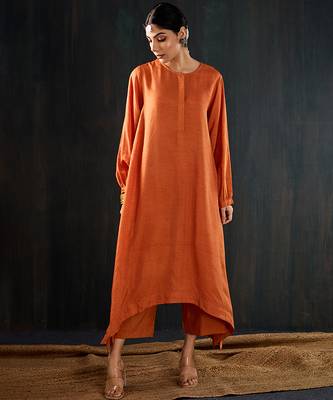Orange plain dola silk kurta set 3