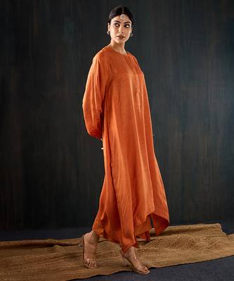 Orange plain dola silk kurta set 4