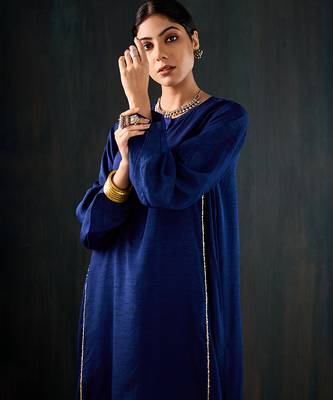 Navy blue plain dola silk kurta set 5