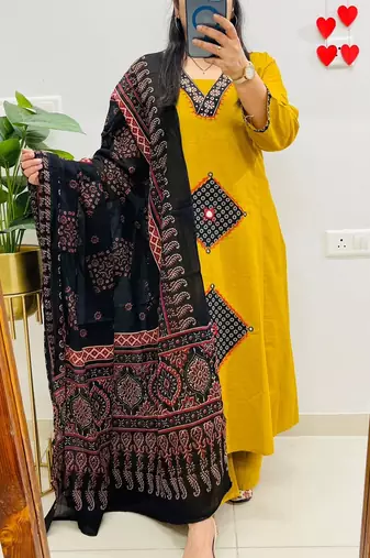 Yellow Women  Cotton Printed Kurta With Pant And Dupatta