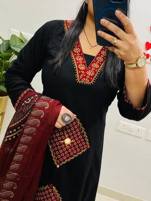 Black Women Pure Cotton Printed Kurta With Pant And Dupatta 3