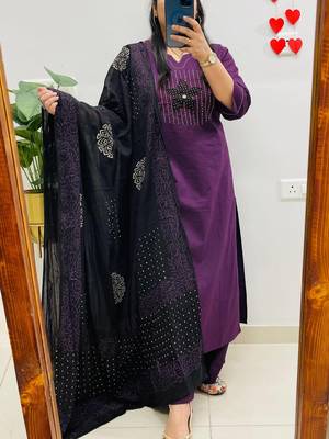 Black Women  Cotton Embroideredry Kurta With Pant And Dupatta 2