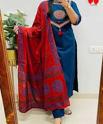 Blue Women  Cotton Embroideredry Kurta With Pant And Dupatta 1