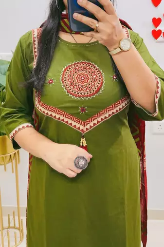 Green Women  Cotton Embroideredry Kurta With Pant And Dupatta