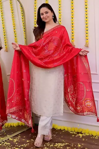 women silk embroidery white kurta with pant and dupatta