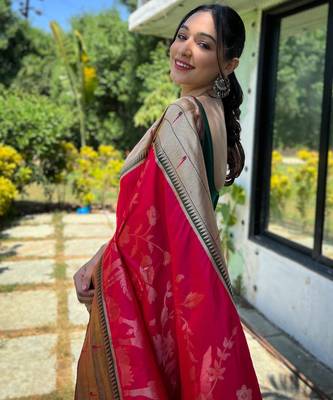 Pink woven paithani silk saree with blouse piece 2