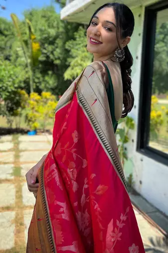 Pink woven paithani silk saree with blouse piece