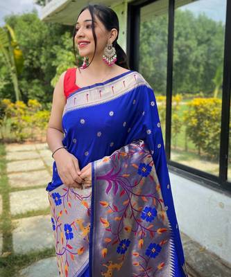 Blue woven paithani silk saree with blouse piece 2