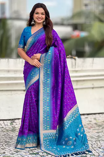 Soft silk zari woven patola saree with contrast bandhani weaves