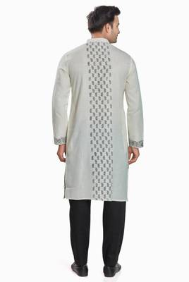 Off white hand block printed kutrta viscos kurta payjama etnic wear / festive wear 2