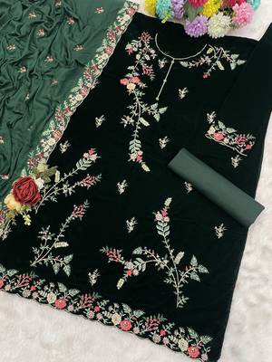 Green pure velvet suit with heavy embroidery sequin  2