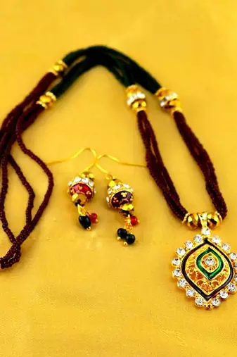Moti Mala Mangalsutra With Earing