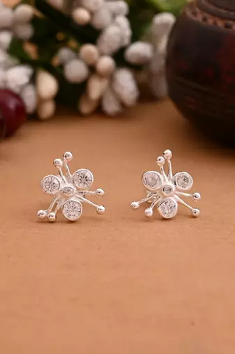 Silver color 925 silver stud earrings