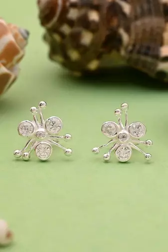 Silver color 925 silver stud earrings