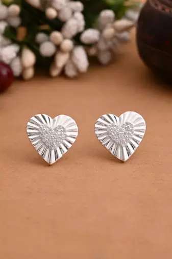 Silver color heart shape 925 silver stud earrings