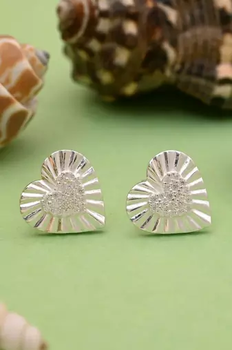Silver color heart shape 925 silver stud earrings
