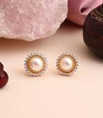 White color 925 gold plated silver stud earrings