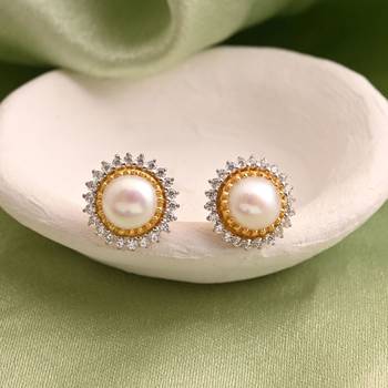 White color 925 gold plated silver stud earrings 2
