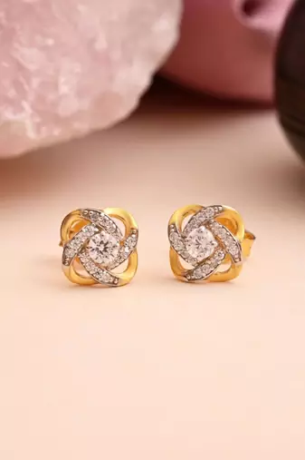White color 925 gold plated silver stud earrings
