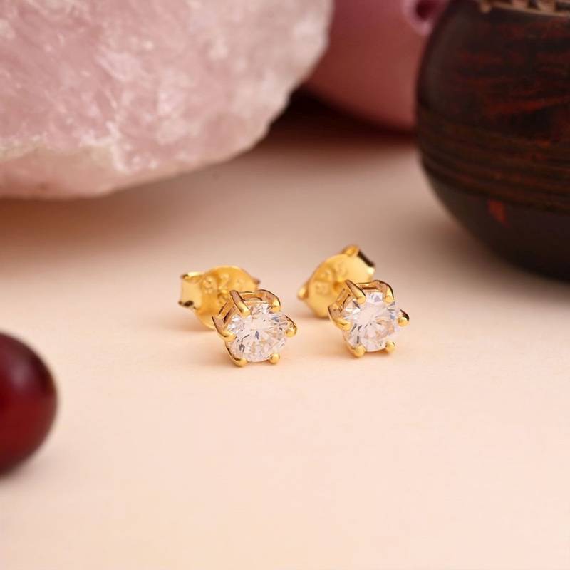 White color 925 gold plated silver stud earrings