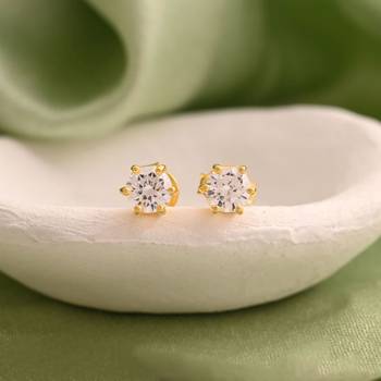 White color 925 gold plated silver stud earrings 2