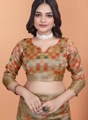 gold printed art silk designer pallu saree 5