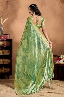 green printed art silk designer pallu saree 3