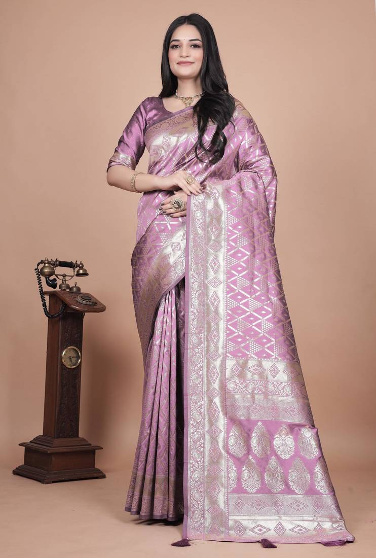 pink woven  designer pallu banarasi art silk saree