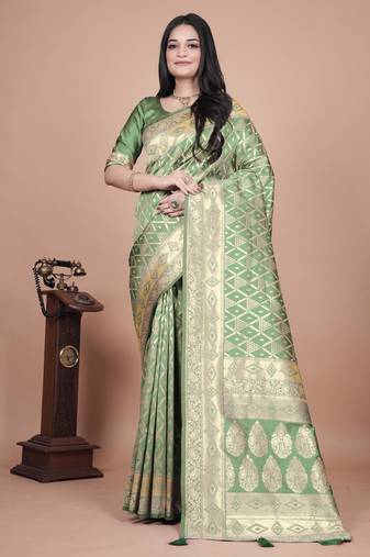parrot green woven  designer pallu banarasi art silk saree