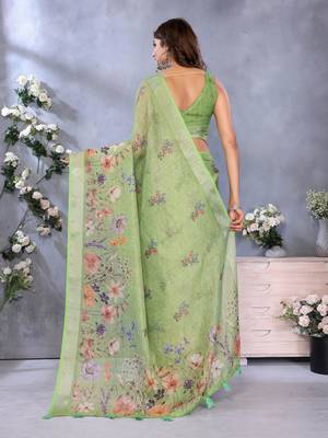 parrot green printed  designer pallu linen saree 3
