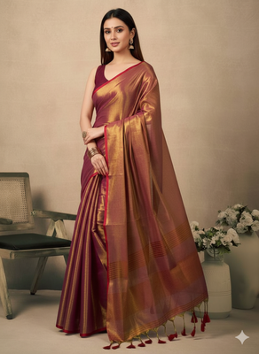 Margenta contrast weave pallu tissue silk Blend saree with lining blouse 1