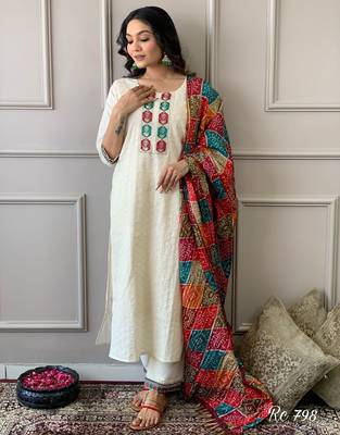 White Cotton Schiffli Chikankari Kurta set 1