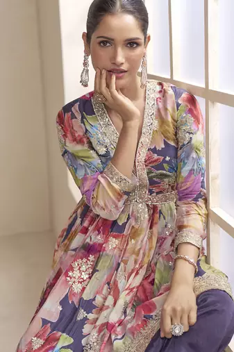 Violet chinon embroiedered palazzo suit