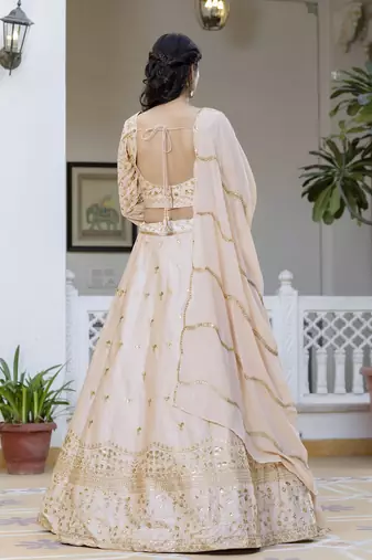 Trendmalls Light peach embroidered lehenga choli with dupatta