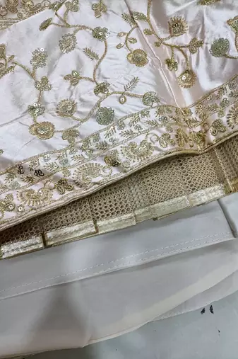 Trendmalls Light peach embroidered lehenga choli with dupatta