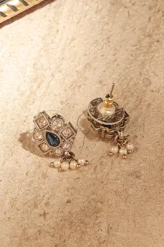 Pear shape pearl guchha antique gold plated blue uncut kundan stone choker jewellery sets for women
