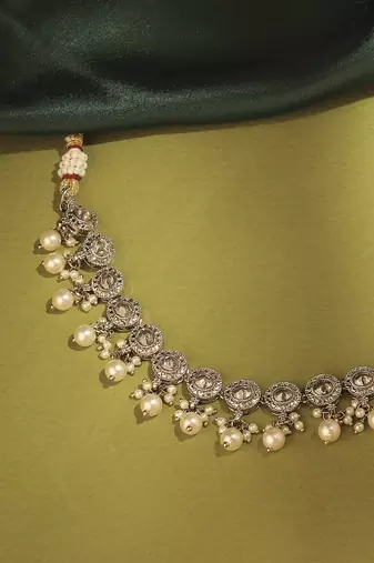 Round shape pearl guchha antique gold plated brown kundan stone brass choker necklace set for women