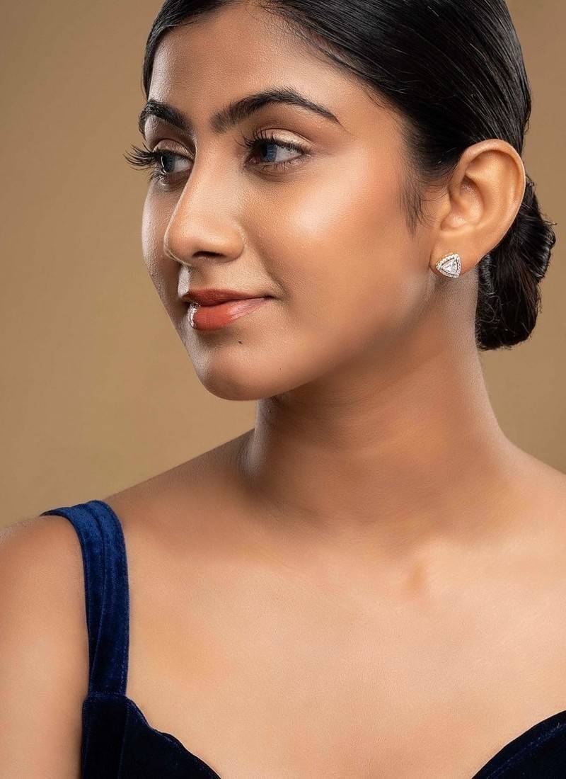 white sterling silver earrings with polished design