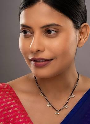 white silver mangalsutra with gold black bead pendant 1