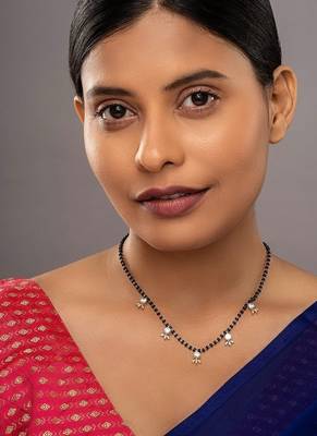 white silver mangalsutra with black bead gold locket chain 1