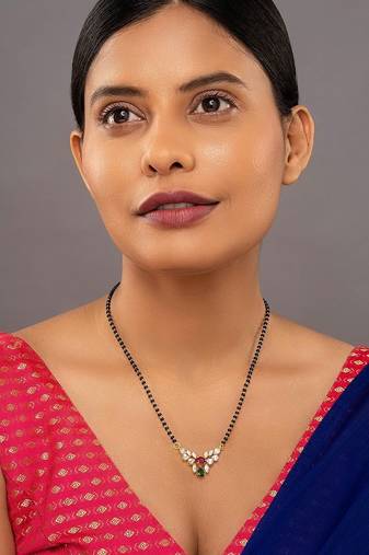 Red green mangalsutra with gold bead pendant chain