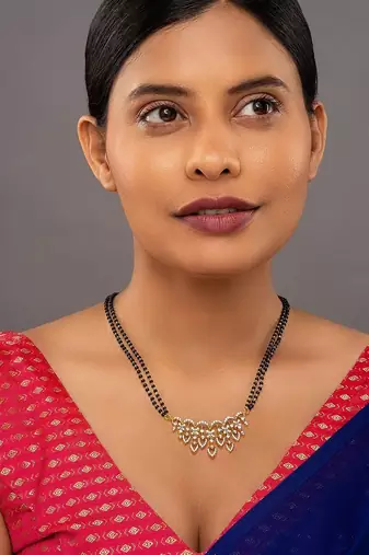 white silver mangalsutra with black bead chain work